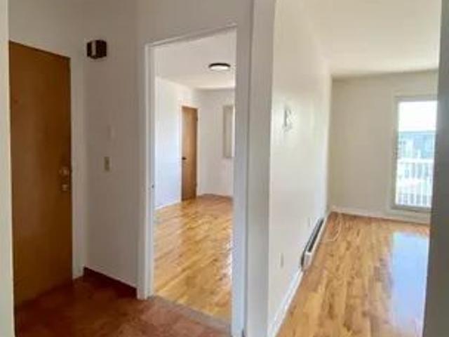 Apartment for rent in St. Leonard's, Quebec