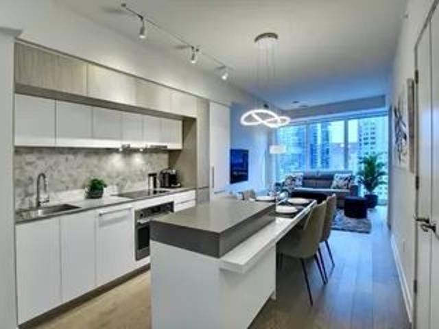 Apartment for rent in Quartier international, Montréal
