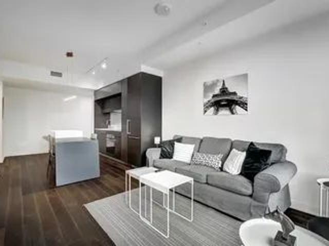 Apartment for rent in Quartier international, Montréal