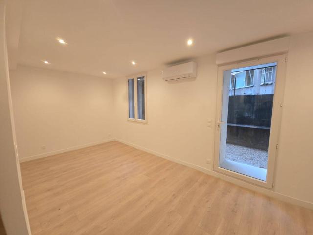 Studio location à Les Chartreux, Marseille
