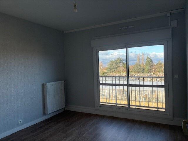 Appartement location à La Châtre, Lourouer-saint-laurent