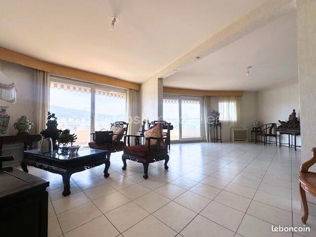 Appartement vente à Arrondissement de Toulon, Hyères