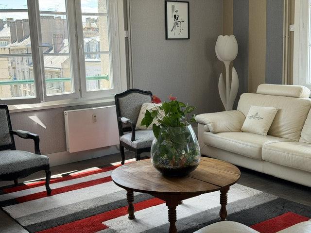 Appartement vente à Parking Place du Martroi, Orléans