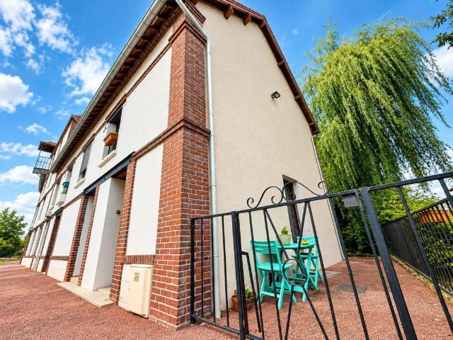 Appartement vente à La Pinède, Cherisy