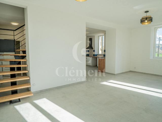 Appartement location à Les Pièces, Mornas
