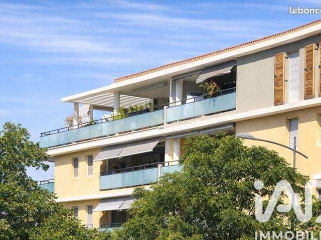 Appartement vente à Arrondissement de Draguignan, Saint-raphaël