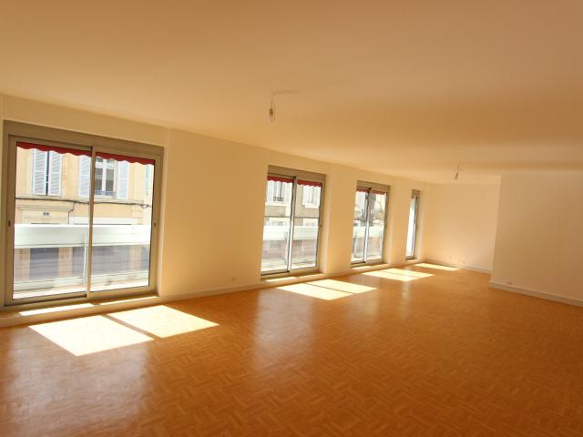 Appartement vente à Cour St Sauveur, Nevers