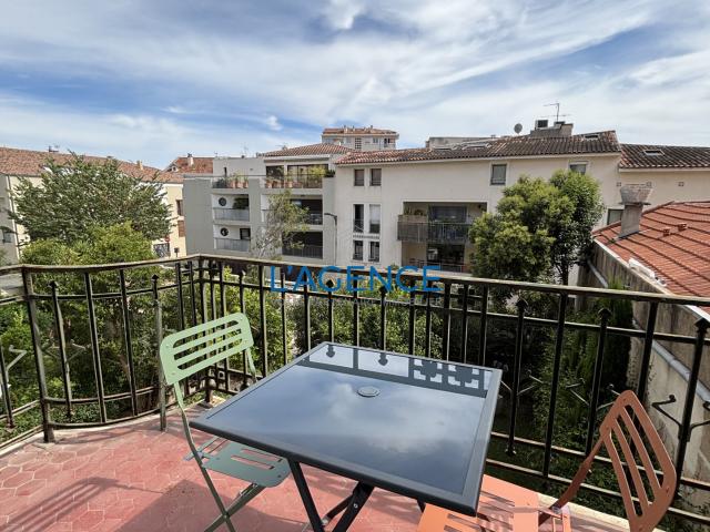 Appartement vente à Arrondissement de Toulon, Hyères
