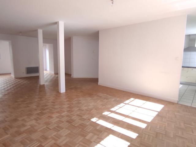 Appartement vente à Parking Place du Martroi, Orléans