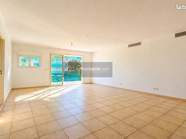 Appartement vente à Arrondissement de Draguignan, Saint-raphaël