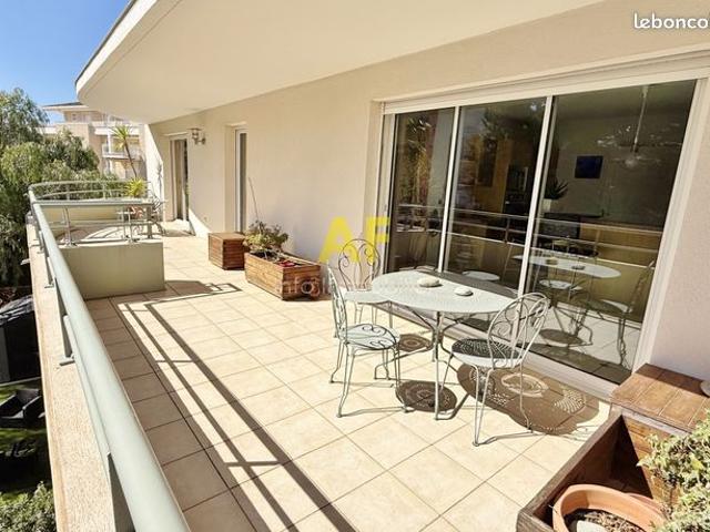 Appartement vente à Arrondissement de Draguignan, Saint-raphaël