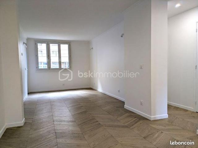 Appartement vente à Paris, Île-de-France