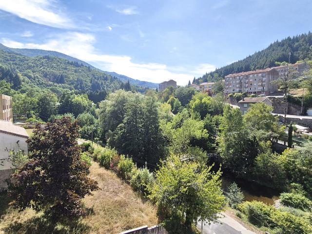 Appartement vente à Le Cheylard, Ardèche