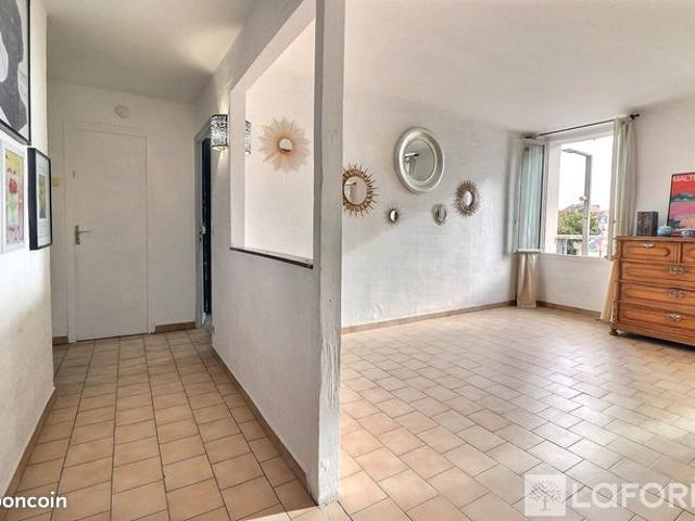 Appartement vente à Arrondissement de Toulon, Hyères