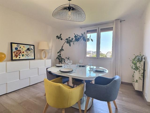 Appartement vente à Arrondissement de Toulon, Hyères