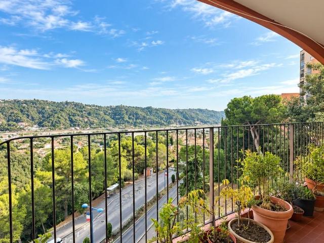 Appartement vente à Carros, Alpes-Maritimes