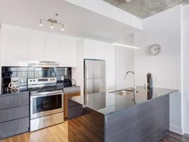 Apartment for rent in Brossard, Quebec
