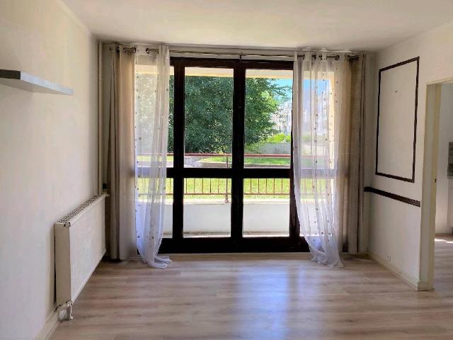 Studio location à L'Isle-Adam, Val-d'Oise