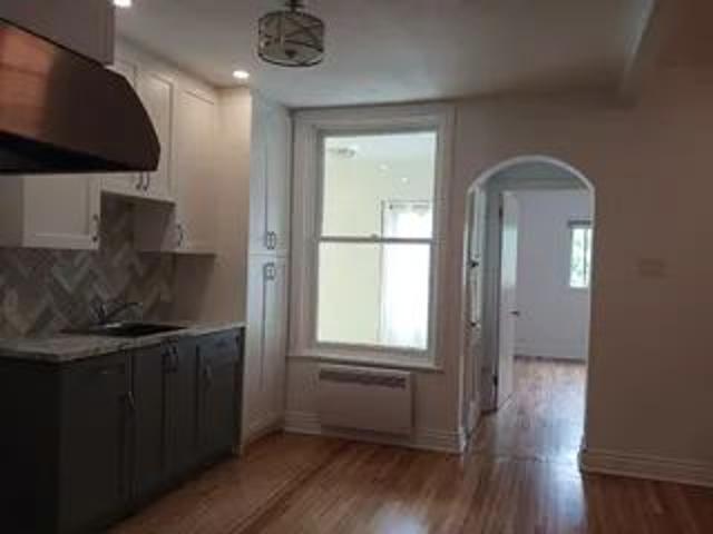 Apartment for rent in St. Leonard's, Quebec