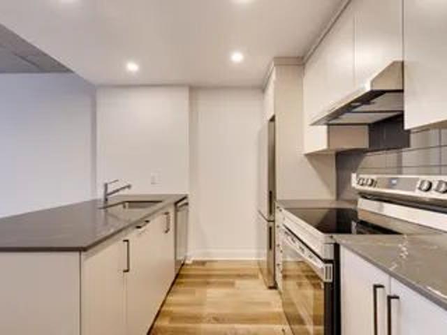 Apartment for rent in Saint-Laurent, Montréal
