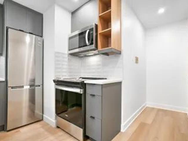 Apartment for rent in St. Leonard's, Quebec
