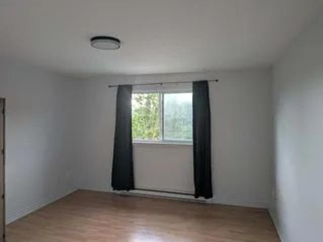 Apartment for rent in Sainte-Anne-des-Monts, Gaspésie–Îles-de-la-Madeleine