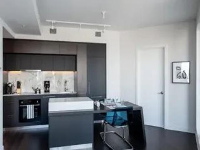 Apartment for rent in Quartier international, Montréal
