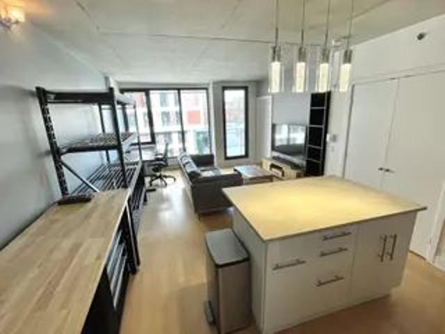 Apartment for rent in Le Sud-Ouest, Montréal
