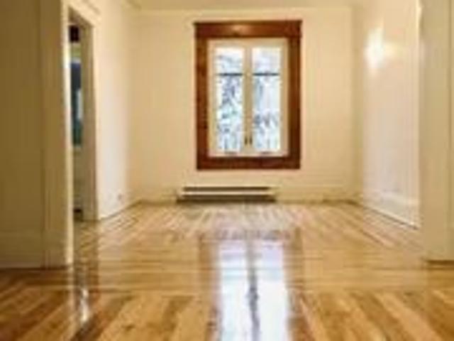 Apartment for rent in St. Leonard's, Quebec