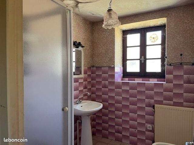 Maison vente à Confolens, Pressignac