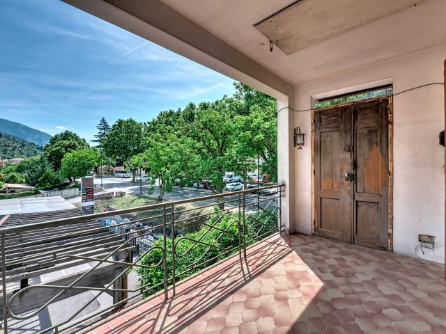 Appartement vente à Puget-Théniers, Alpes-Maritimes