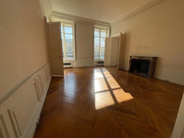 Appartement vente à Paris, Île-de-France
