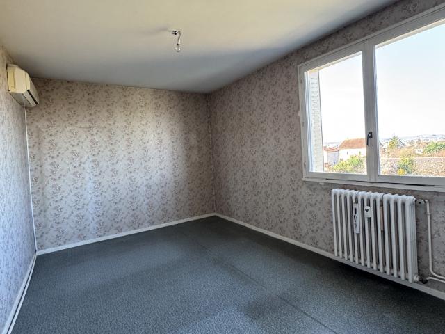 Appartement vente à Montluçon, Désertines