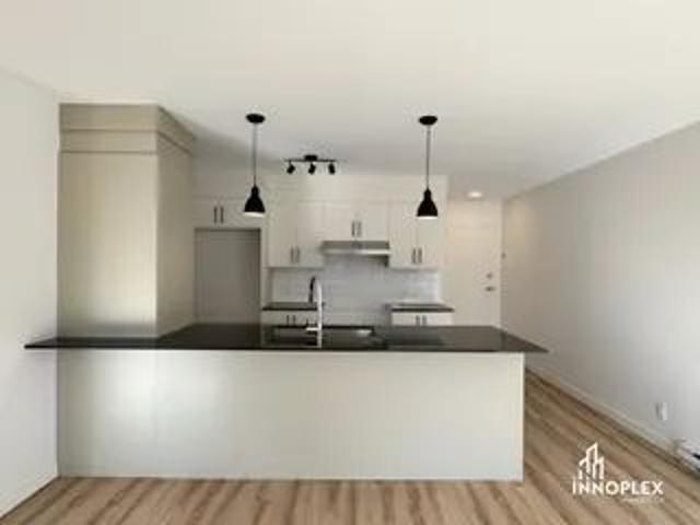 Apartment for rent in Saint-Denis-de-Brompton, Estrie