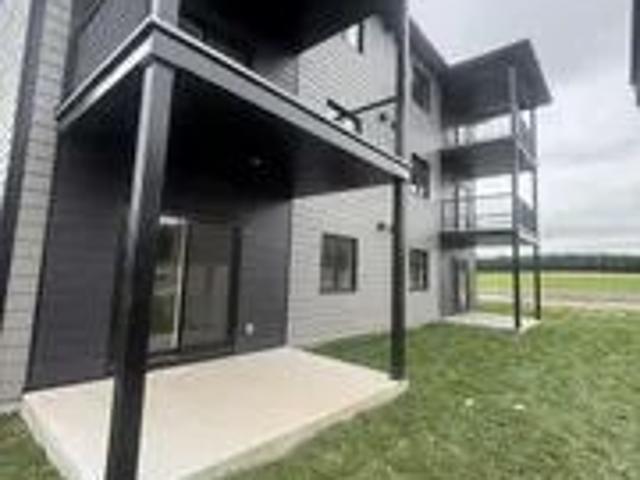 Apartment for rent in Sainte-claire, Quebec