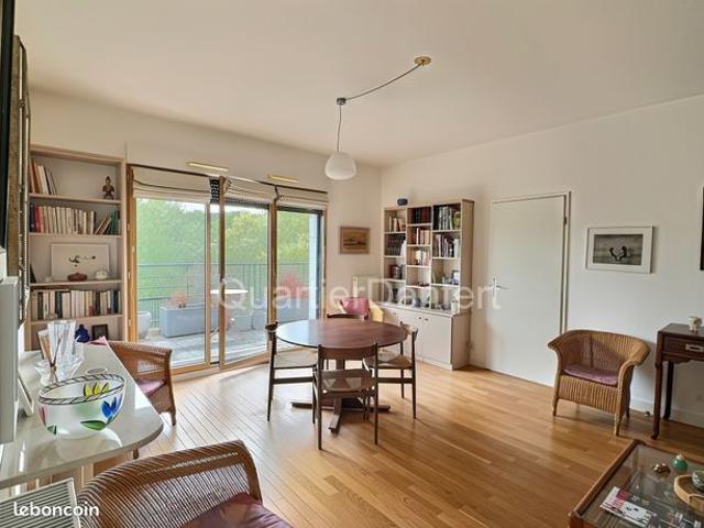 Appartement vente à Marnes-la-Coquette, Hauts-de-Seine
