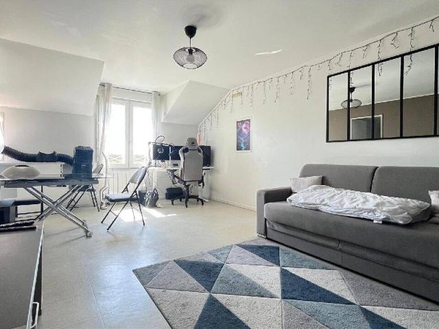Studio location à Le Château d'Eau, Louvres