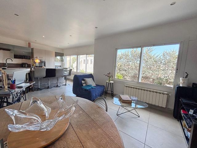 Appartement vente à Arrondissement de Toulon, Hyères