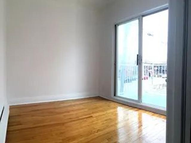 Apartment for rent in St. Leonard's, Quebec
