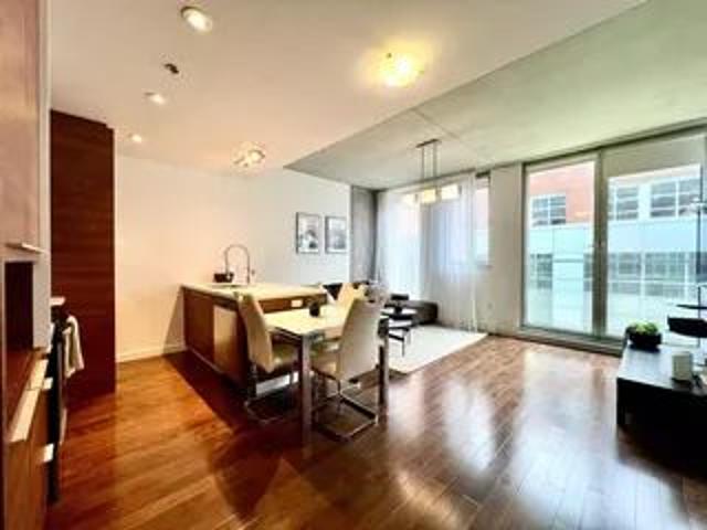 Apartment for rent in Ville-Marie, Montréal