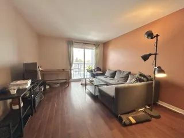 Apartment for rent in Saint-Mathieu, Québec