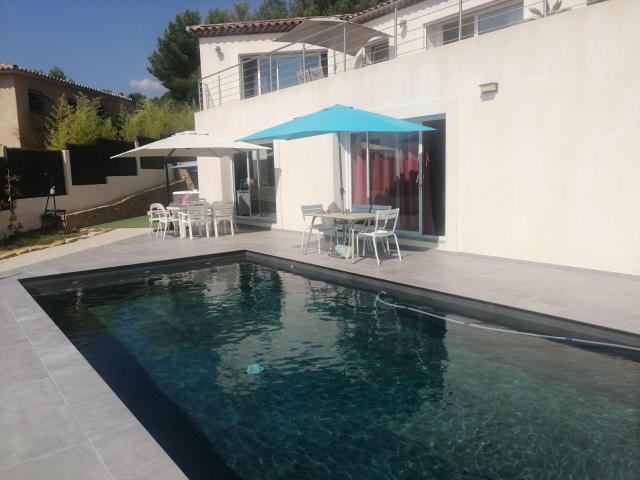 Appartement location à Arrondissement de Toulon, La Cadière-d'azur