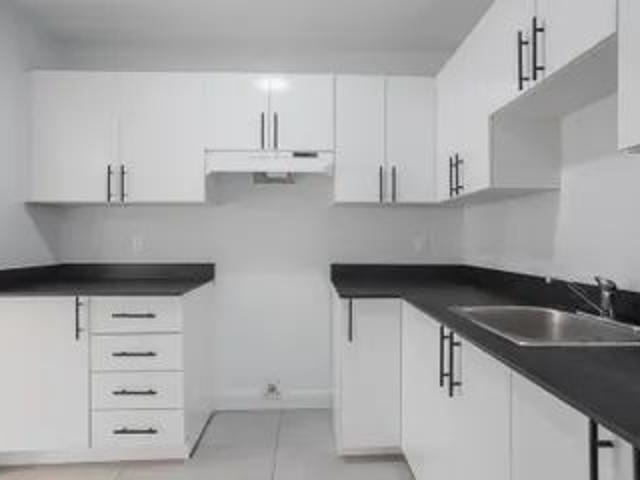Apartment for rent in McMasterville, Montérégie
