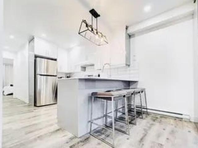Apartment for rent in St. Leonard's, Quebec