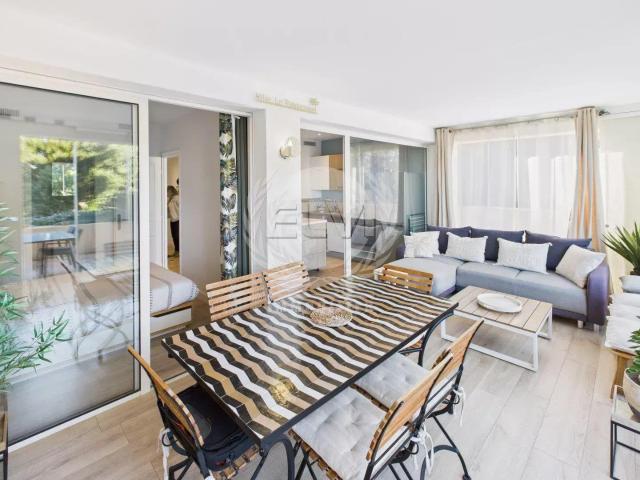 Appartement vente à Arrondissement de Draguignan, Grimaud