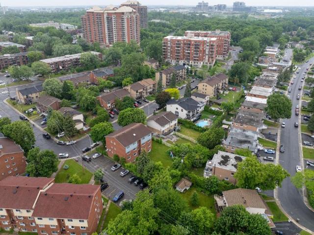 Apartment for rent in Chomedey, Quebec