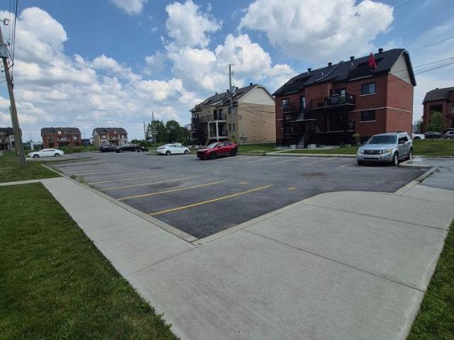 Apartment for rent in Sainte-rose, Quebec