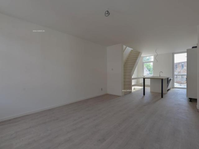 Appartement location à Lessen, Wallonie