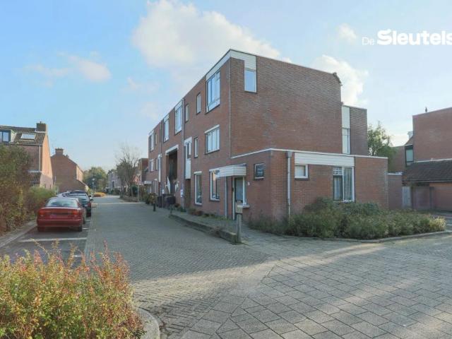 Appartement te huur in Voorschoten, Zuid Holland
