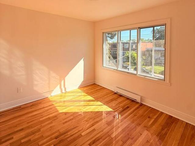 Apartment for rent in St. Leonard's, Quebec